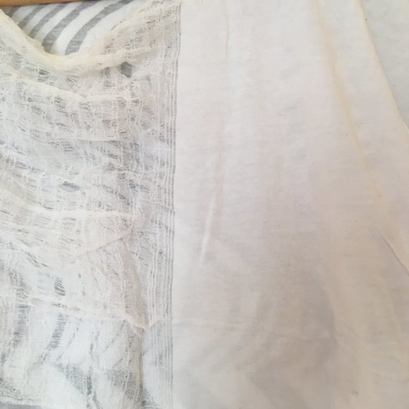 B&W oversized T with sheer detail - Picture 2 of 3